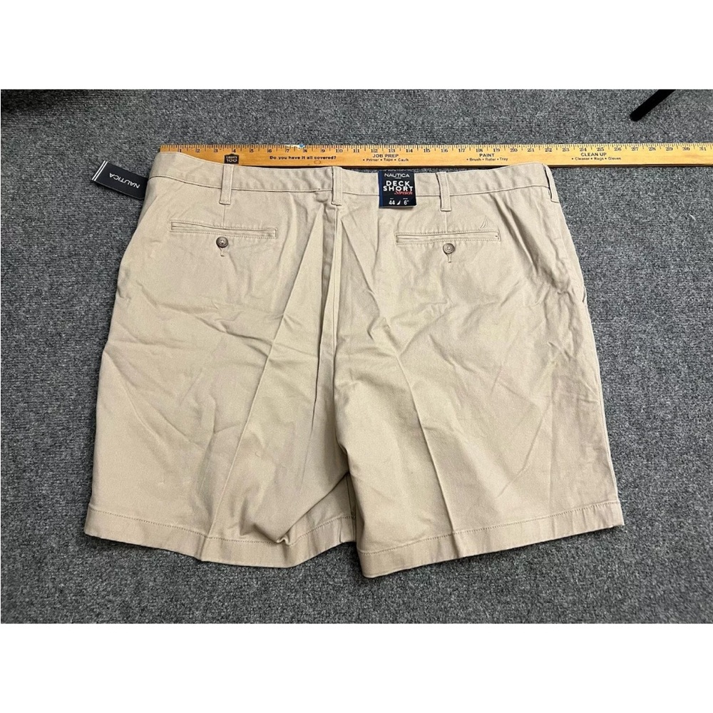 NWT Nautica deck shorts Stretch Size 44 6 Inch Inseam Tan Men’s Pockets - Picture 3 of 5
